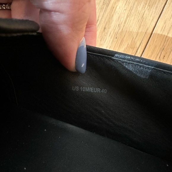 Vince Women's Preston Black Suede Slip-On Shoes size 10 very little wear - Picture 4 of 5